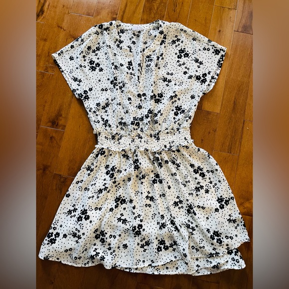 Sienna Sky White Dress with Black Floral Print - Picture 2 of 4